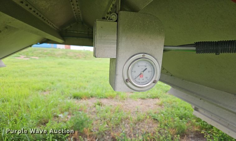 image for item DQ1808 2010 Wilson Trailers DWH-500  grain trailer