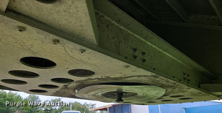 image for item DQ1808 2010 Wilson Trailers DWH-500  grain trailer