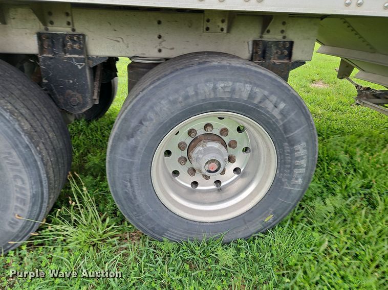 image for item DQ1808 2010 Wilson Trailers DWH-500  grain trailer