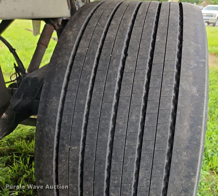 image for item DQ1808 2010 Wilson Trailers DWH-500  grain trailer