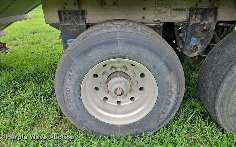 image for item DQ1808 2010 Wilson Trailers DWH-500  grain trailer