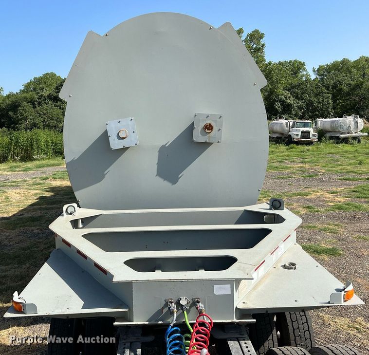 image for item DQ2125 2013 Mertz 101893543  sand silo trailer