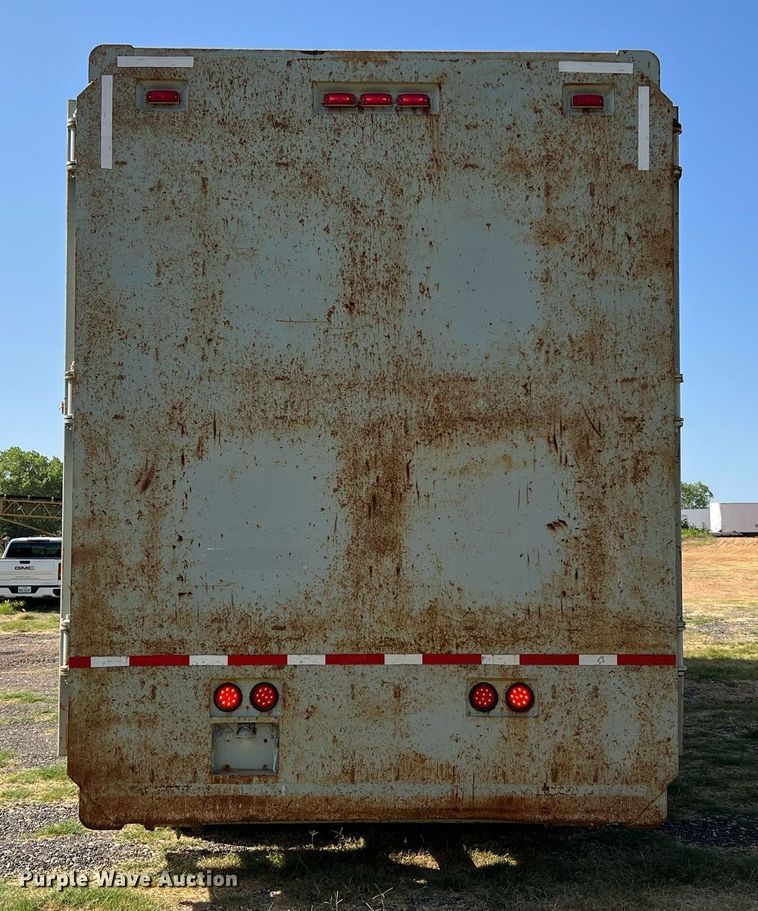 image for item DQ2125 2013 Mertz 101893543  sand silo trailer
