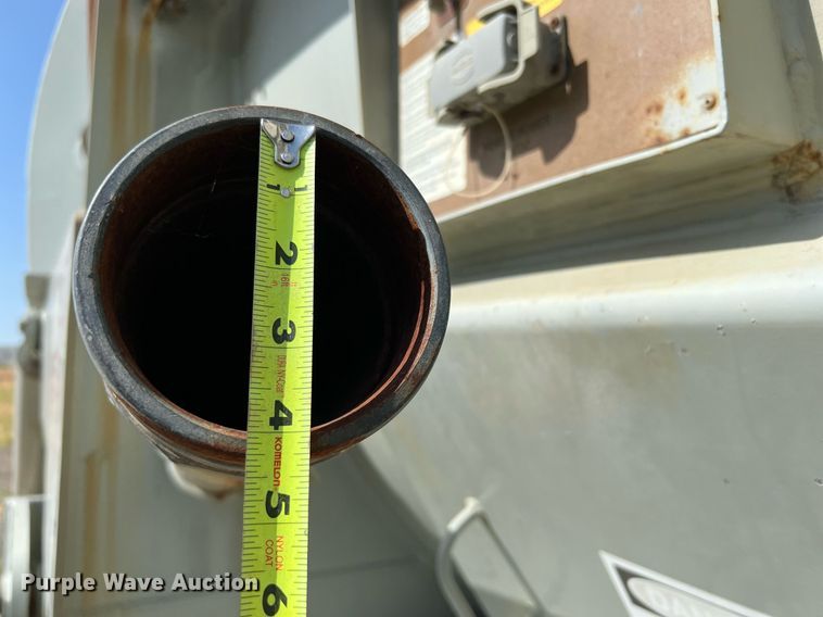 image for item DQ2125 2013 Mertz 101893543  sand silo trailer