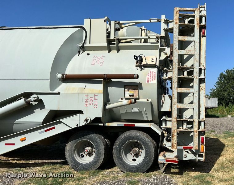 image for item DQ2125 2013 Mertz 101893543  sand silo trailer