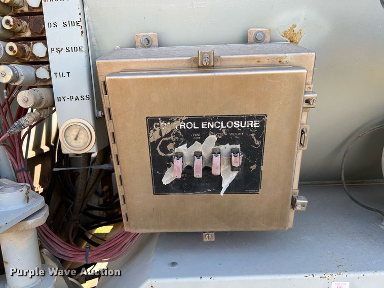 image for item DQ2125 2013 Mertz 101893543  sand silo trailer