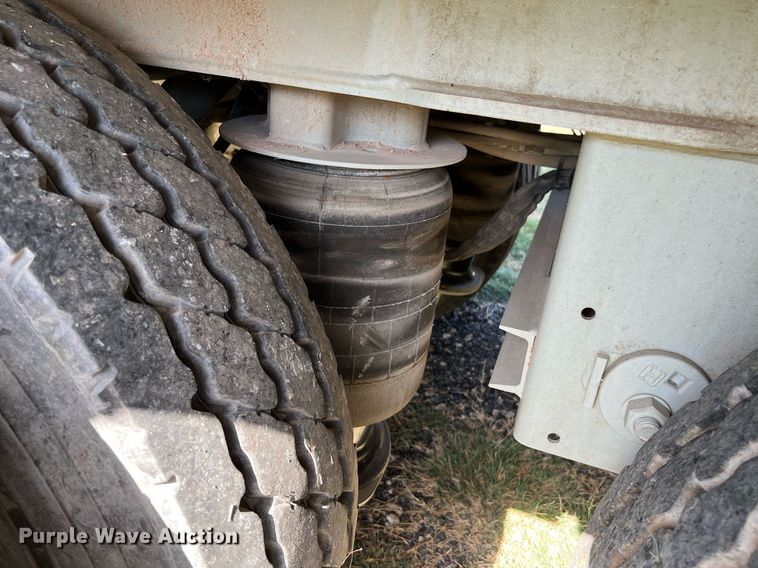 image for item DQ2125 2013 Mertz 101893543  sand silo trailer