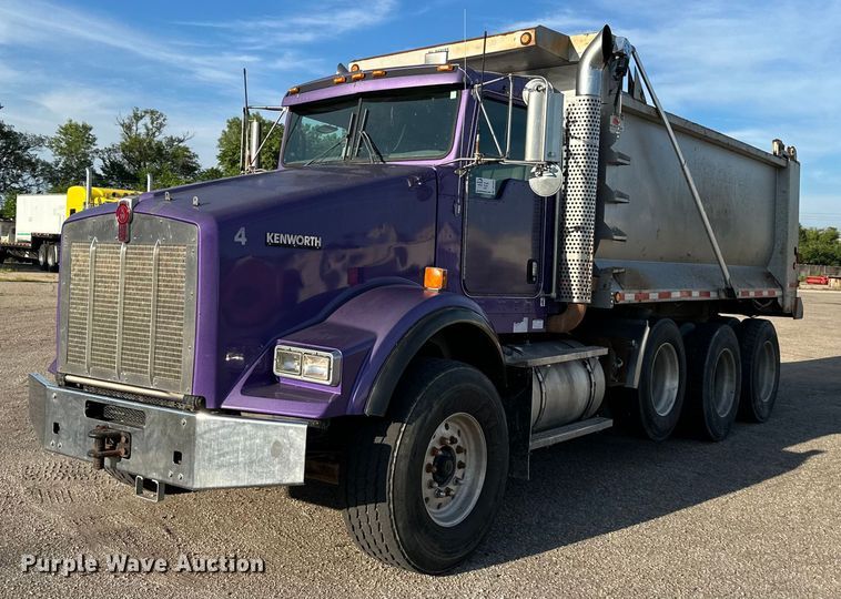 image for item DS2056 2008 Kenworth T800  dump truck
