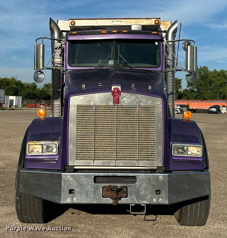 image for item DS2056 2008 Kenworth T800  dump truck