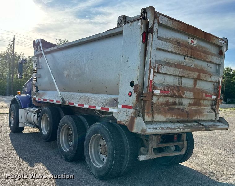 image for item DS2056 2008 Kenworth T800  dump truck