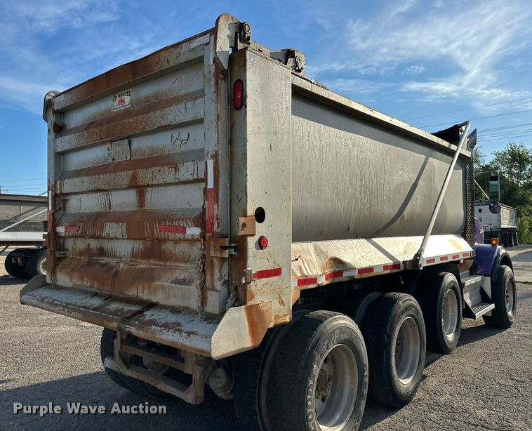 image for item DS2056 2008 Kenworth T800  dump truck