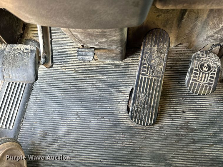 image for item DS2056 2008 Kenworth T800  dump truck