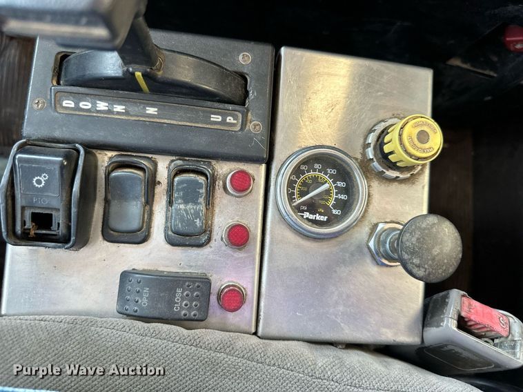 image for item DS2056 2008 Kenworth T800  dump truck