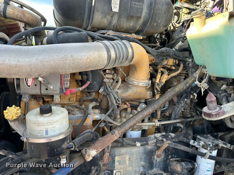 image for item DS2056 2008 Kenworth T800  dump truck