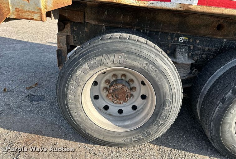 image for item DS2056 2008 Kenworth T800  dump truck