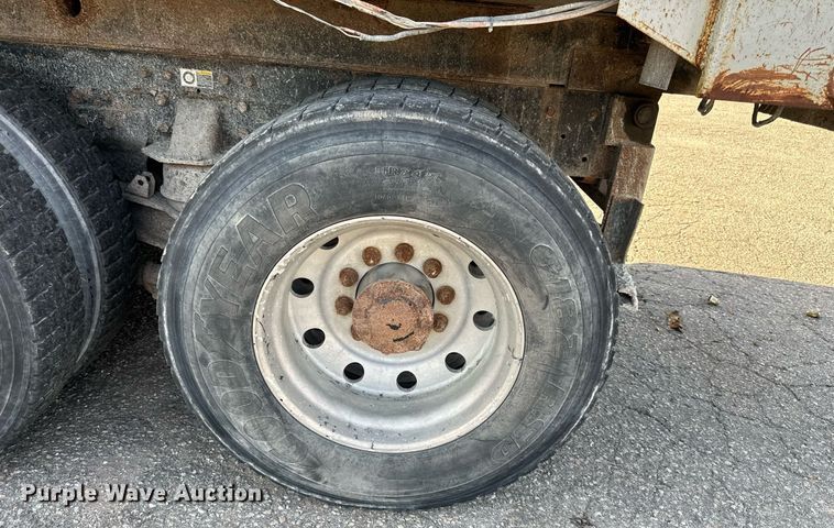 image for item DS2056 2008 Kenworth T800  dump truck