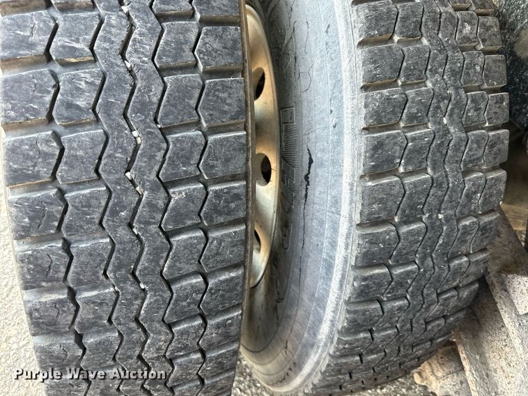 image for item DS2056 2008 Kenworth T800  dump truck