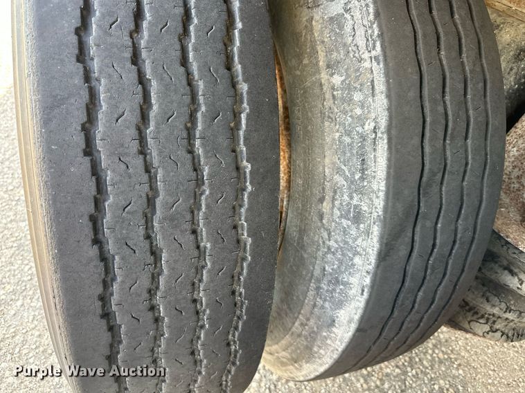 image for item DS2056 2008 Kenworth T800  dump truck