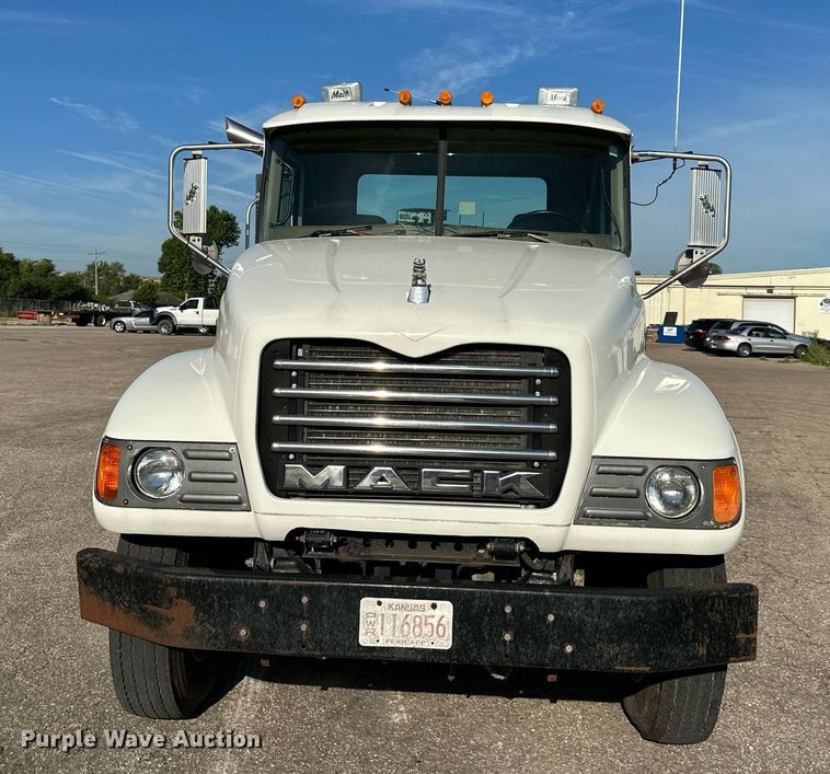 image for item DS2058 2004 Mack CV713 Granite  semi truck