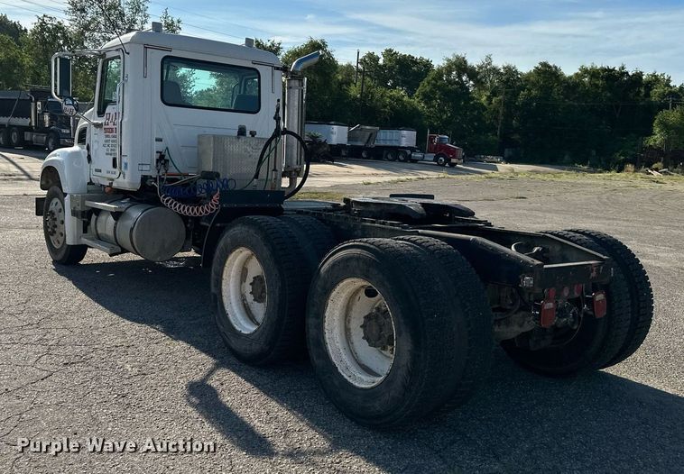 image for item DS2058 2004 Mack CV713 Granite  semi truck