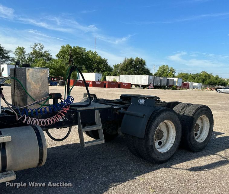 image for item DS2058 2004 Mack CV713 Granite  semi truck