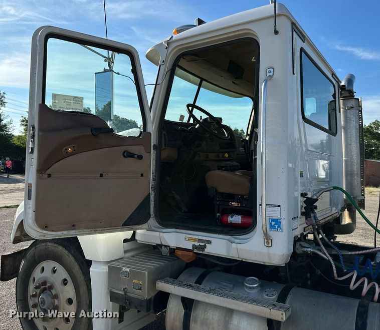 image for item DS2058 2004 Mack CV713 Granite  semi truck