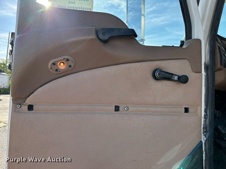 image for item DS2058 2004 Mack CV713 Granite  semi truck