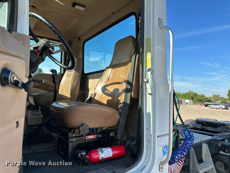 image for item DS2058 2004 Mack CV713 Granite  semi truck