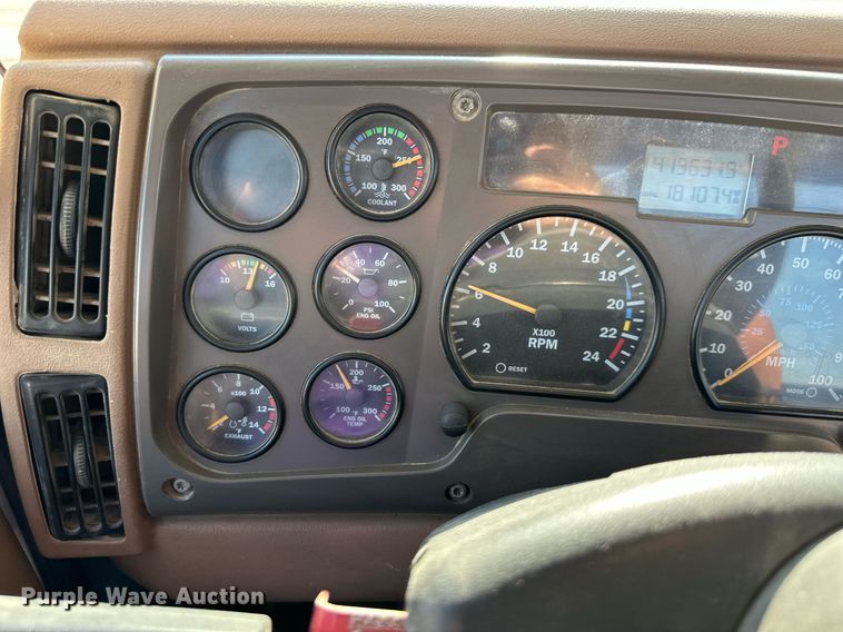 image for item DS2058 2004 Mack CV713 Granite  semi truck