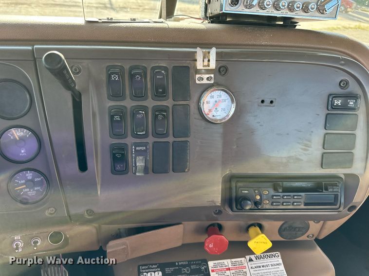 image for item DS2058 2004 Mack CV713 Granite  semi truck