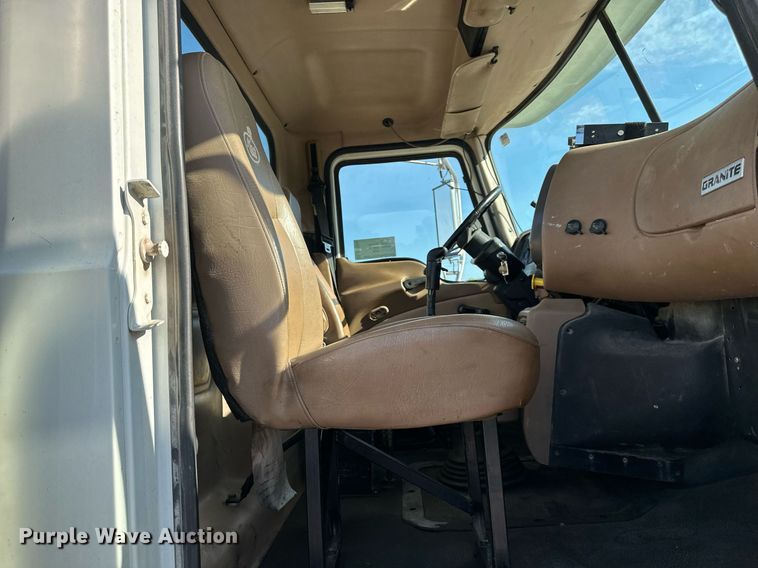 image for item DS2058 2004 Mack CV713 Granite  semi truck