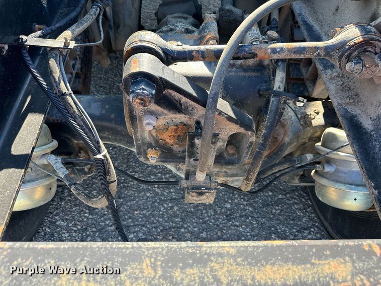 image for item DS2058 2004 Mack CV713 Granite  semi truck