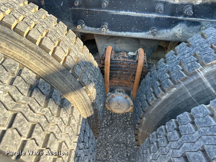 image for item DS2058 2004 Mack CV713 Granite  semi truck