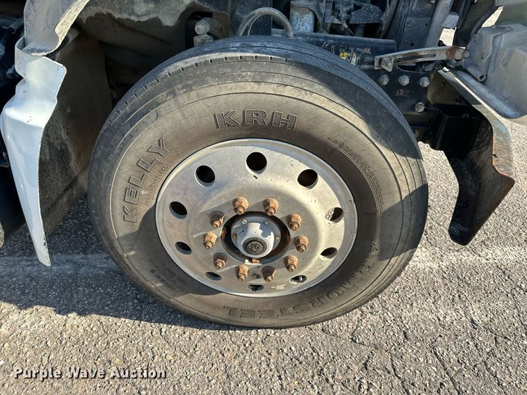 image for item DS2058 2004 Mack CV713 Granite  semi truck