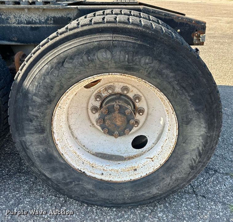 image for item DS2058 2004 Mack CV713 Granite  semi truck