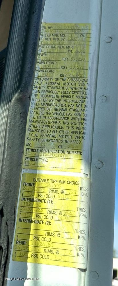 image for item DS2058 2004 Mack CV713 Granite  semi truck