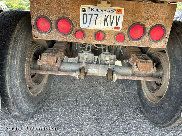 image for item DS2059 1994 Hilbilt  end dump trailer