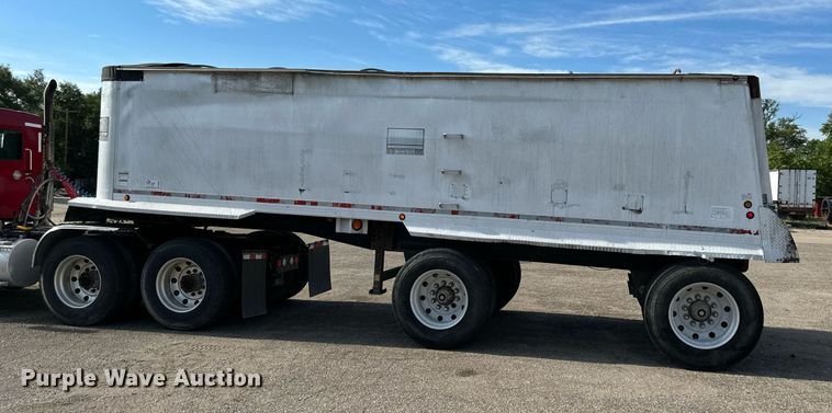 image for item DS2060 2000 Vantage  end dump trailer