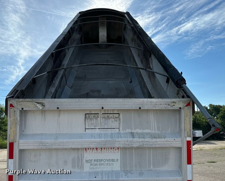 image for item DS2060 2000 Vantage  end dump trailer