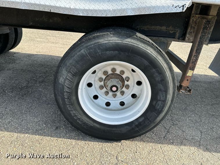 image for item DS2060 2000 Vantage  end dump trailer
