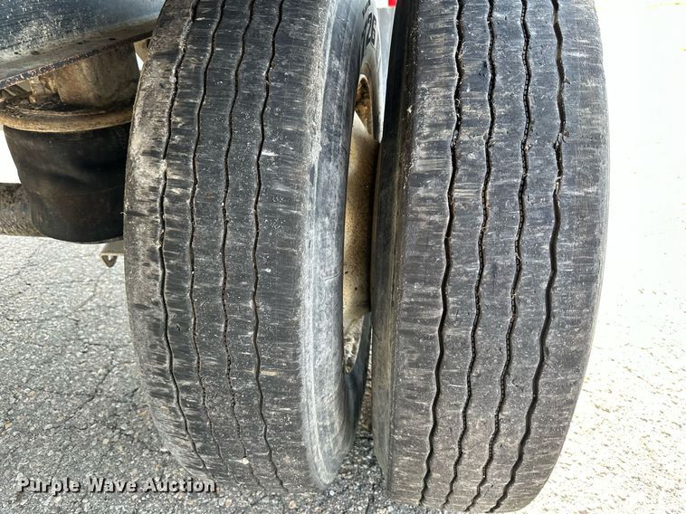 image for item DS2060 2000 Vantage  end dump trailer