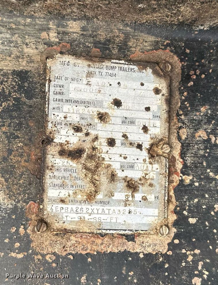 image for item DS2060 2000 Vantage  end dump trailer