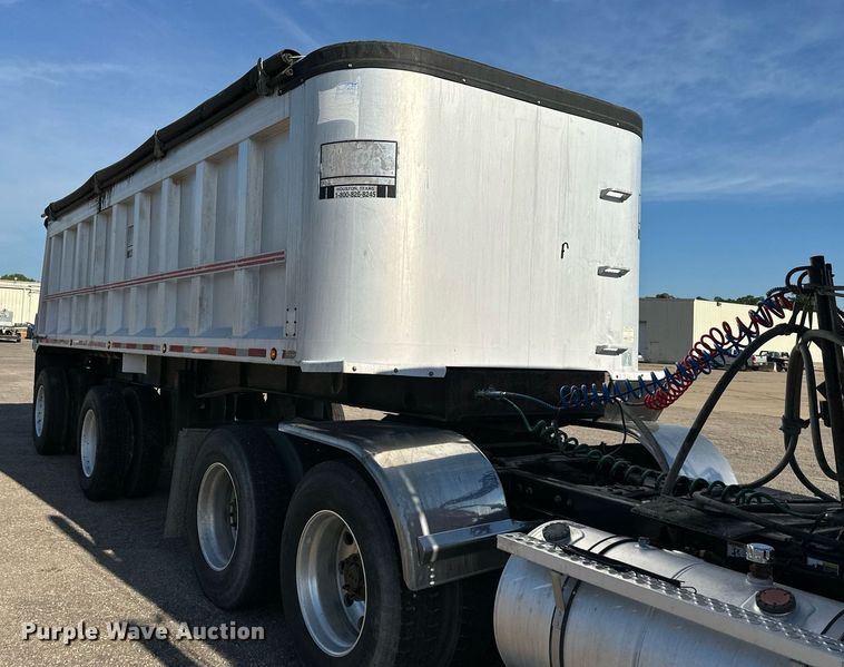 image for item DS2061 1996 Vantage  end dump trailer