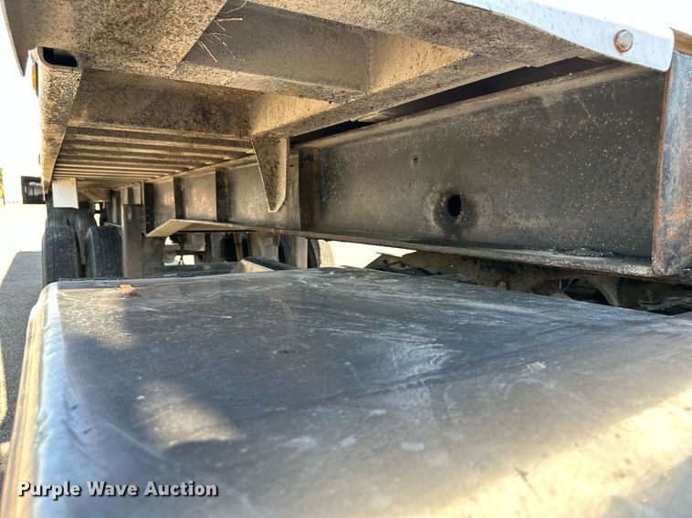 image for item DS2061 1996 Vantage  end dump trailer