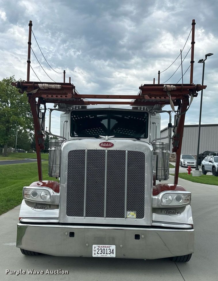 image for item DS2115 2016 Peterbilt 389  car carrier truck with car carrier trailer