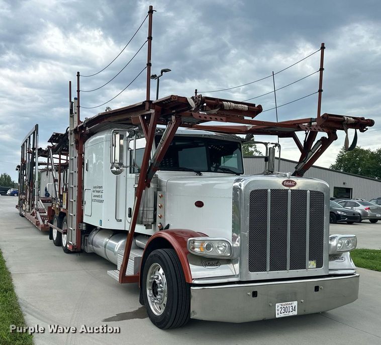image for item DS2115 2016 Peterbilt 389  car carrier truck with car carrier trailer