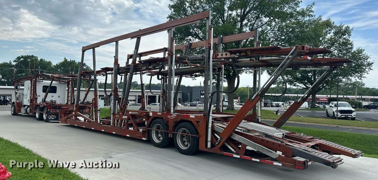 image for item DS2115 2016 Peterbilt 389  car carrier truck with car carrier trailer