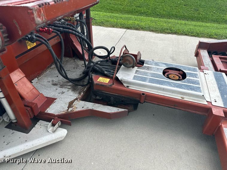 image for item DS2115 2016 Peterbilt 389  car carrier truck with car carrier trailer