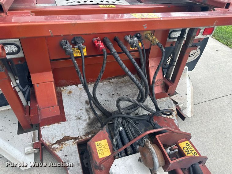 image for item DS2115 2016 Peterbilt 389  car carrier truck with car carrier trailer