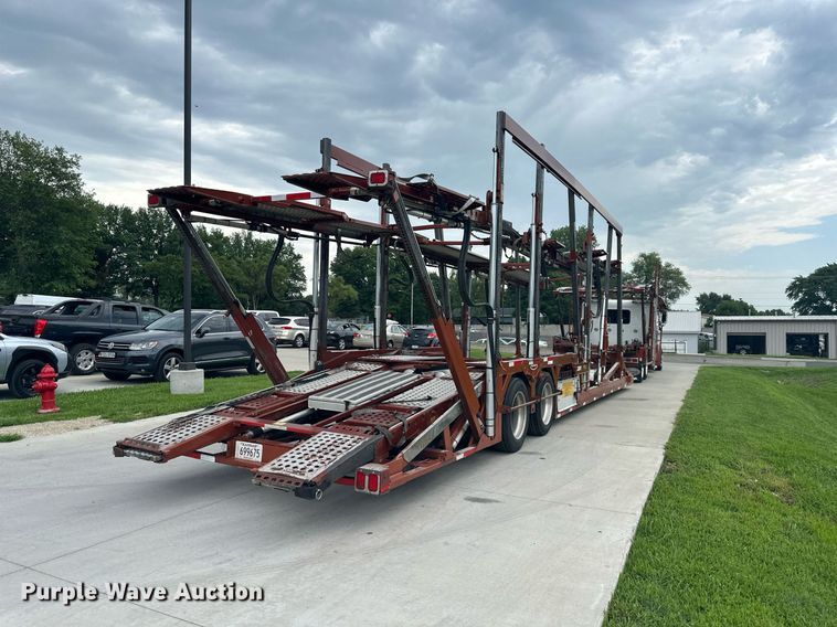 image for item DS2115 2016 Peterbilt 389  car carrier truck with car carrier trailer